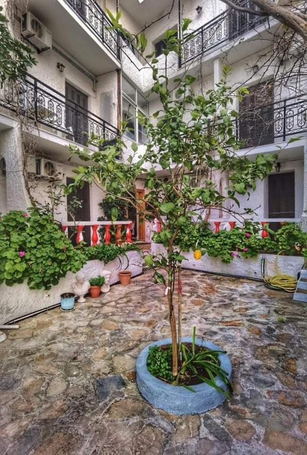 Odysseas Hotel Samos Esterno foto
