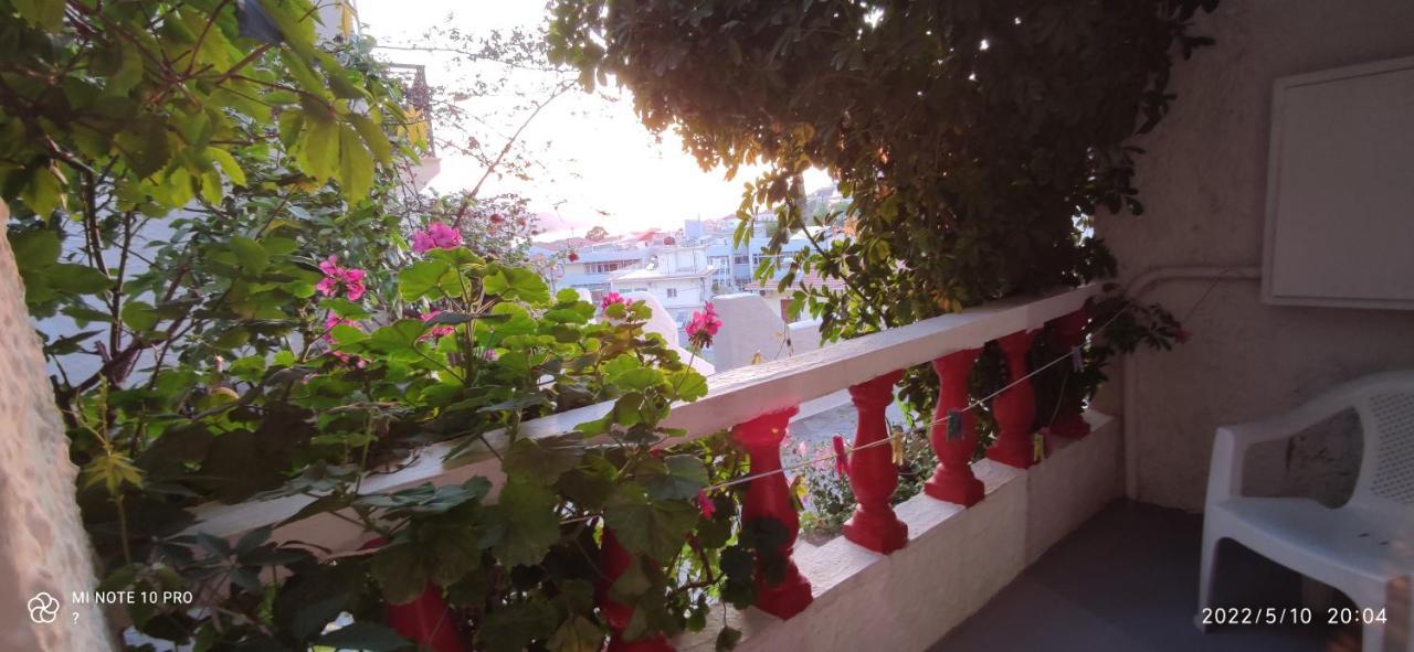 Odysseas Hotel Samos Esterno foto